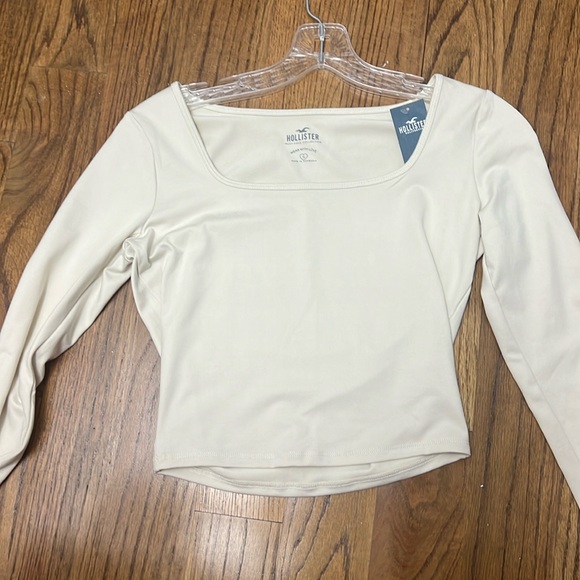 Hollister Tops - Hollister long sleeve top SMALL